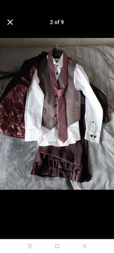 Boys burgandy piece suit age - 3,